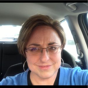 Meet your Posher, Caroline